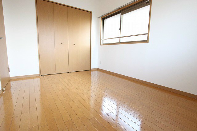 ライ・レ・ローゼ ベッドルーム