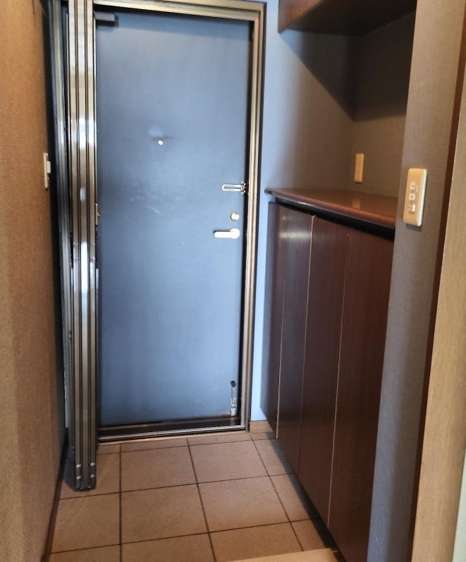 プライムタウン木戸町 玄関