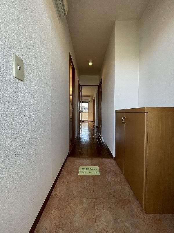 フォーリーフ 玄関