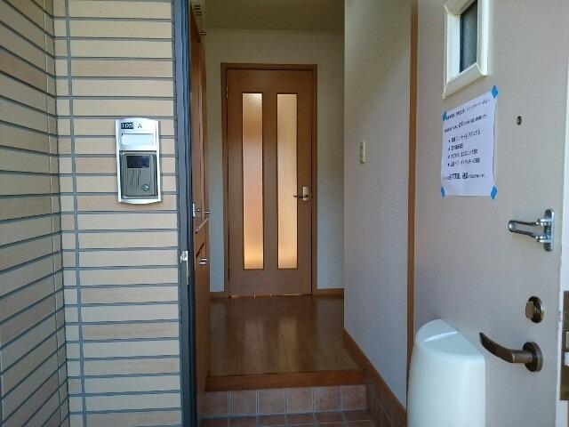 ニューリーフ　Ａ 玄関