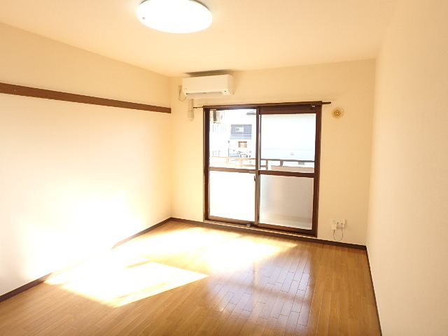 Mansion JULIAⅡ（マンションジュリアツー） リビング