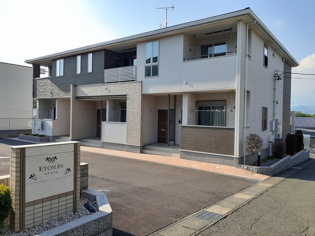 エトゥワル 101号室 外観