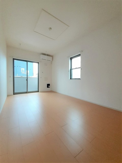 エトゥワル リビング