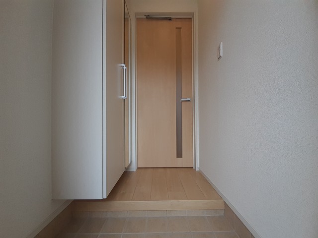 メゾン・ド・ミニョンⅡ 玄関