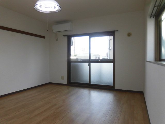 ユートピアマツバラ リビング