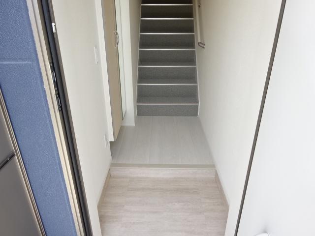 シーダー初生 玄関