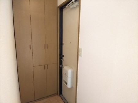 マグノリア　B棟 玄関