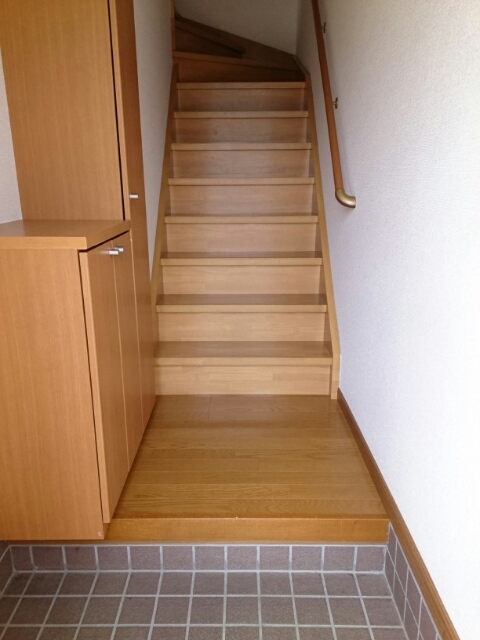 ノースエレガンス　ハギオカ 玄関