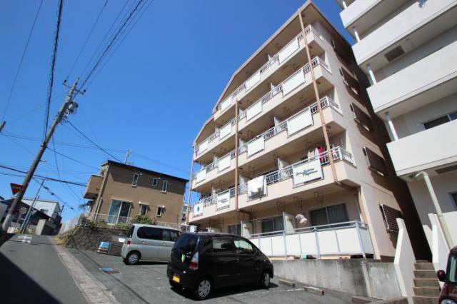 ボンセジュールナガイ 203号室 外観