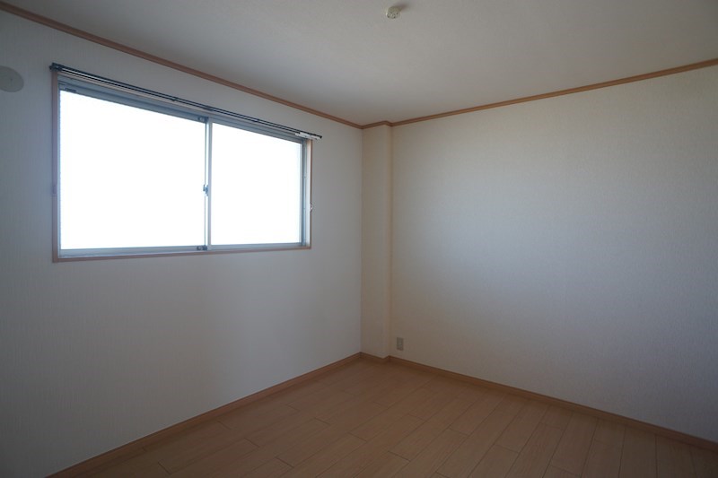 ロイヤルシティ高丘 ベッドルーム