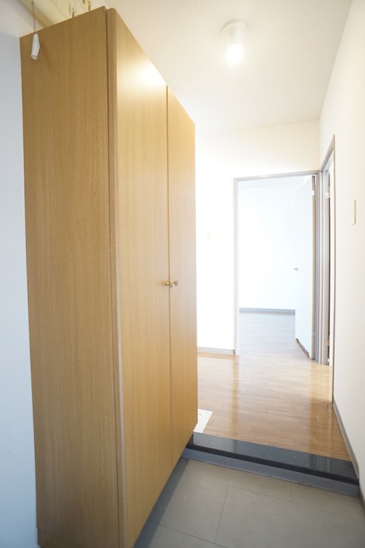 エクレールB 玄関