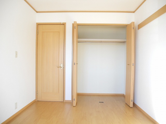 グランシャリオＢ ベッドルーム