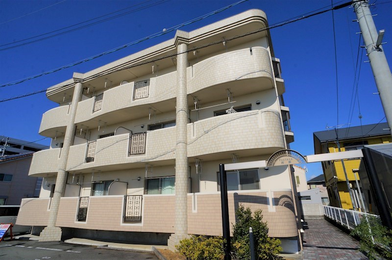 ファンターナ西都 102号室 外観