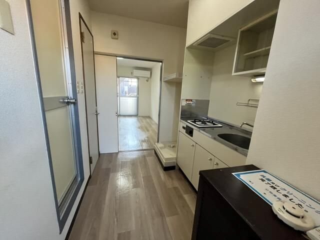 サンテラス初生 玄関