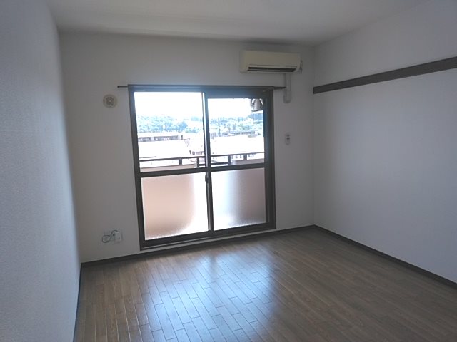 Mansion JULIAⅡ（マンションジュリアツー） リビング