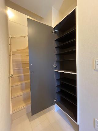 マ・グランⅩ（テン） 玄関