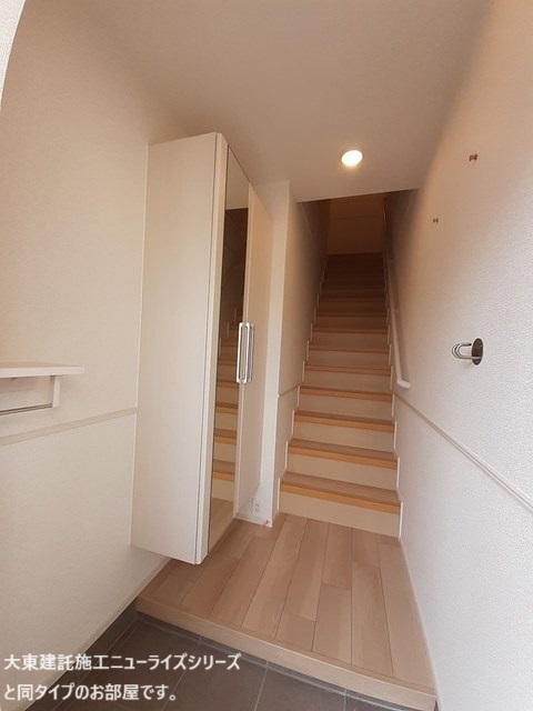 アウレリッソＢ 玄関