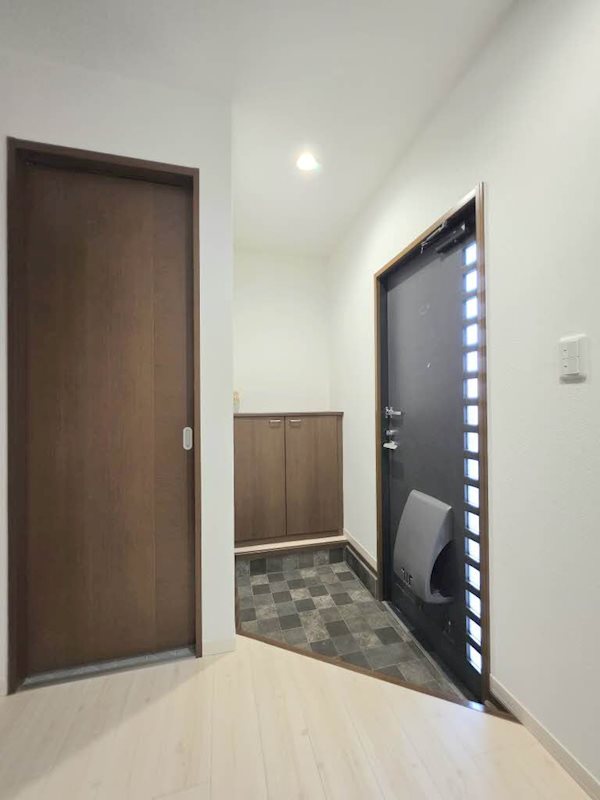 アーリーバードB 玄関