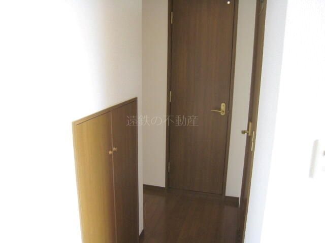 メゾン・フローラ 玄関