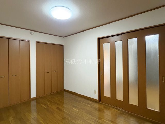 西島ハイツ ベッドルーム
