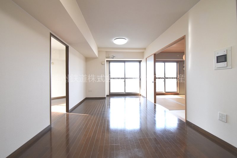 イーステージ浜松タワー(604) リビング