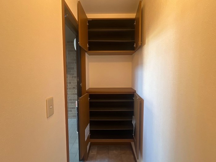 Ｋ・ブルーム　B 玄関