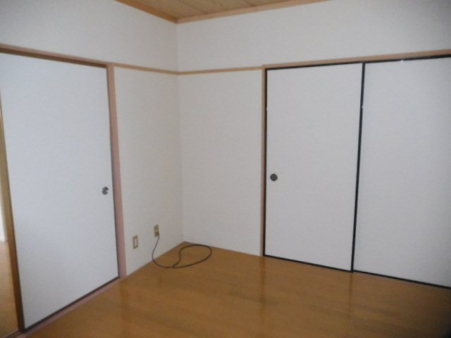 掛川ハイツA ベッドルーム