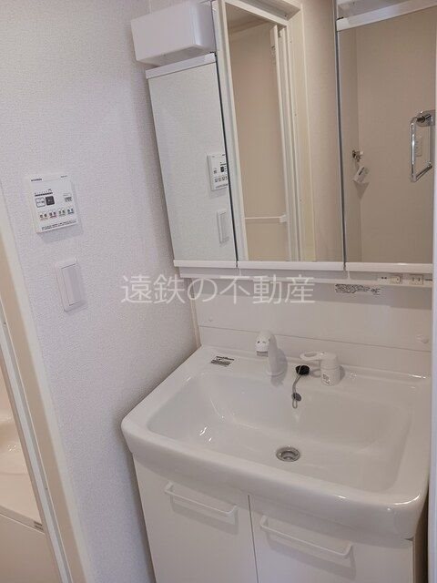 アルバ　涼 洗面所