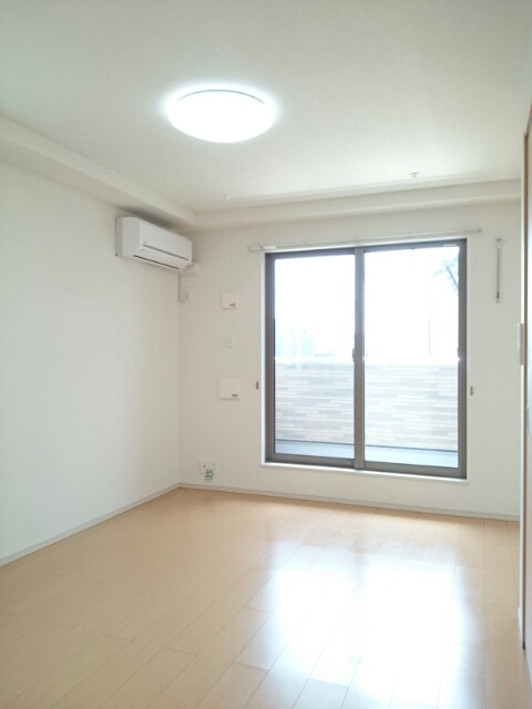 メイフラワー リビング