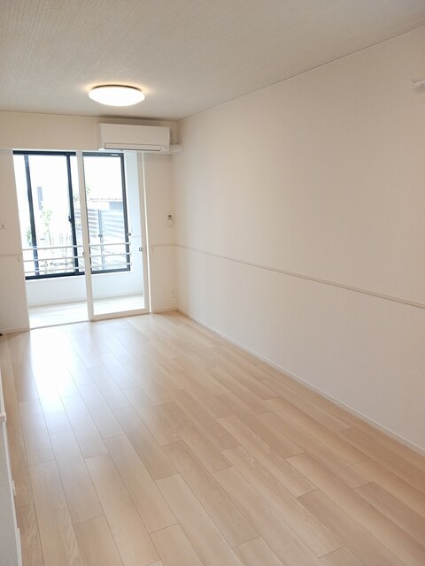 アロッジオ リビング