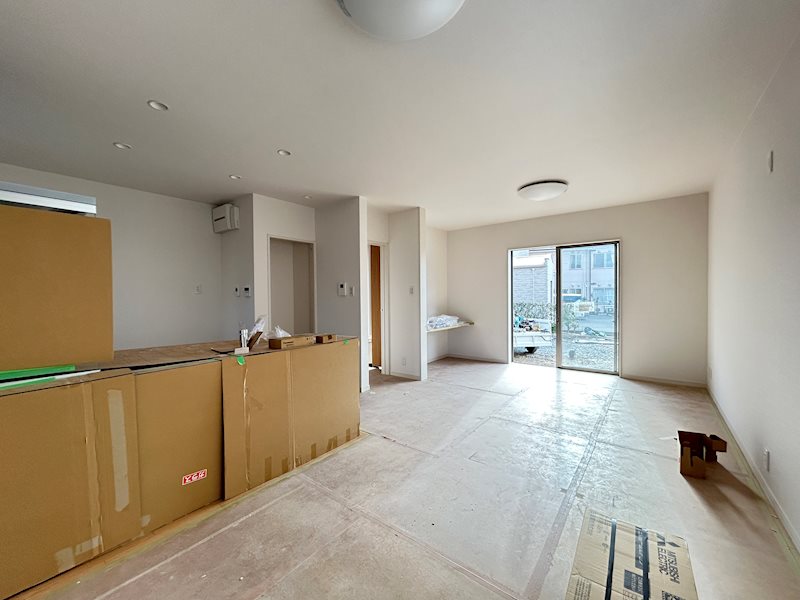 大平台戸建て新築2棟  リビング