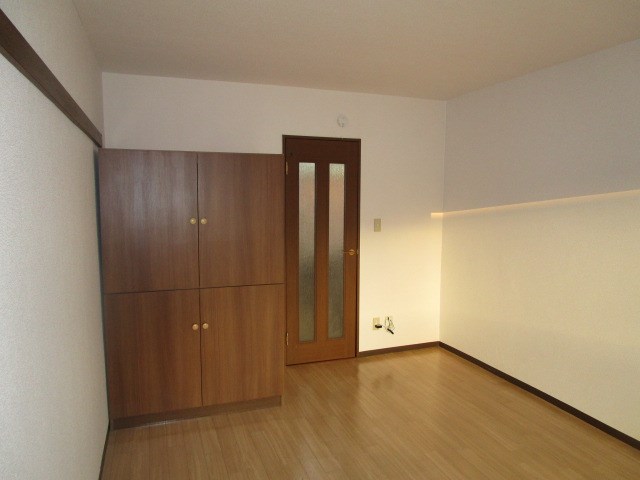 初生マンション ベッドルーム