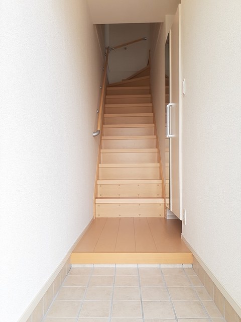 グレイスパレス 玄関