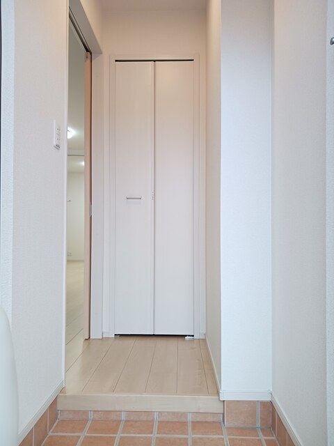 リベラル５６７ 玄関