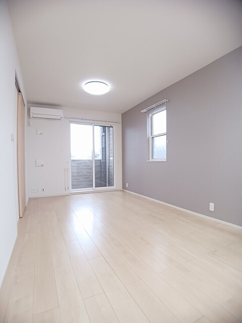 リベラル５６７ リビング