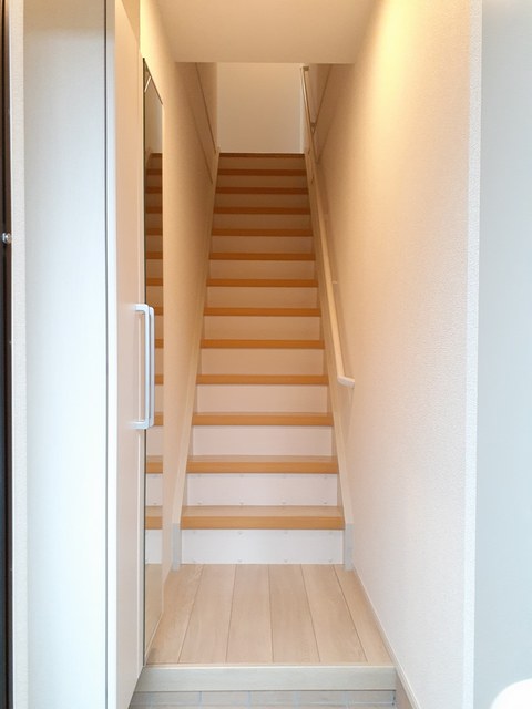 メゾン・サンパティーク 玄関