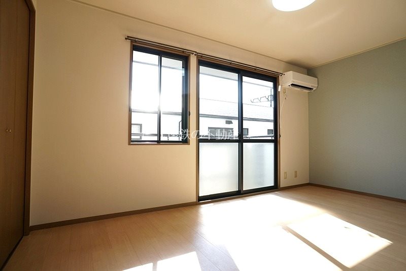 ライラックA ベッドルーム