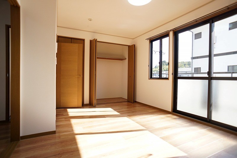 ライラックB ベッドルーム