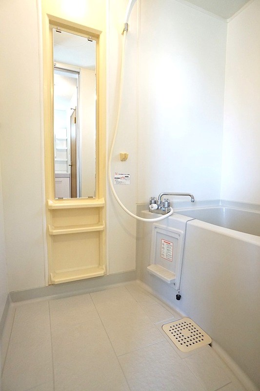 ライラックB 風呂画像