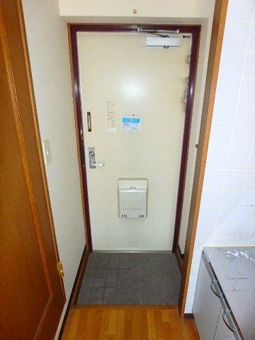 ベルフローラ神田 玄関