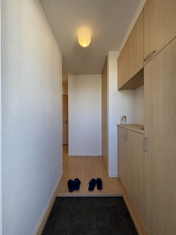 アンシャンテ 玄関