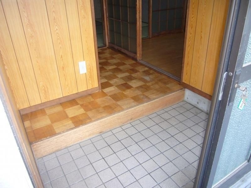 沢木ハイツ. 玄関