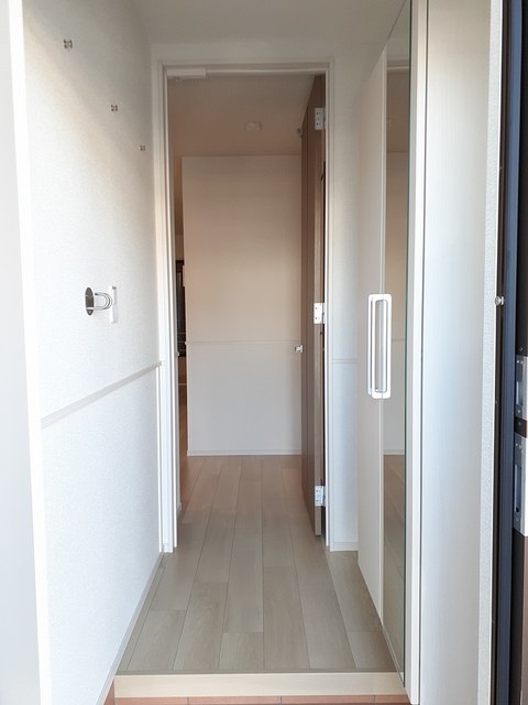 アイリス初生Ａ 玄関