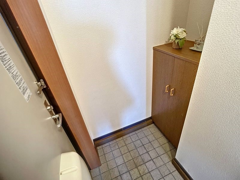 ウィステリア　フラット 玄関