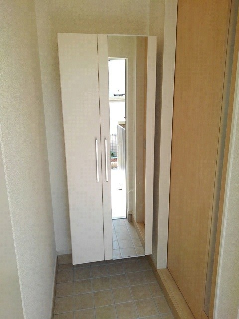 エルハイツロード 玄関