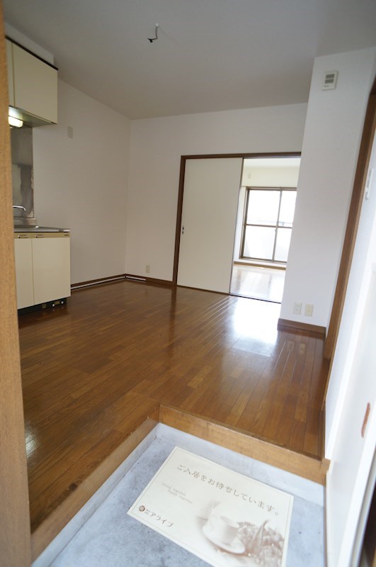 ハイツ魚妻パートⅢ 玄関