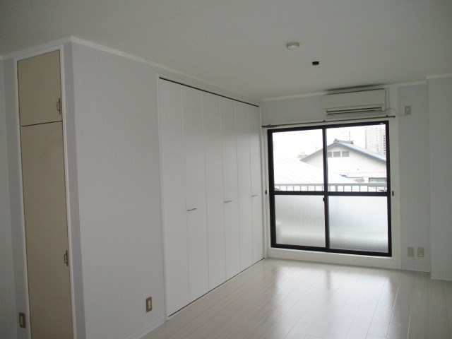 ユーバK ベッドルーム