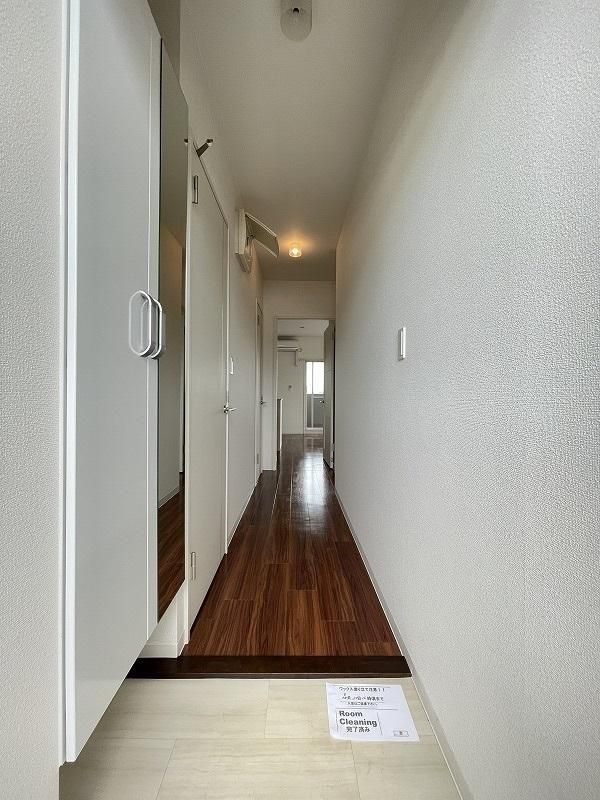 グランソレイユ 玄関