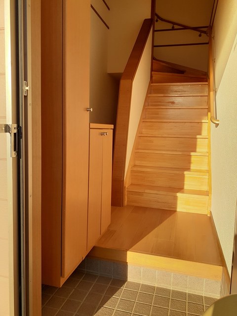 メゾン・スカイ・マム　Ｃ 玄関