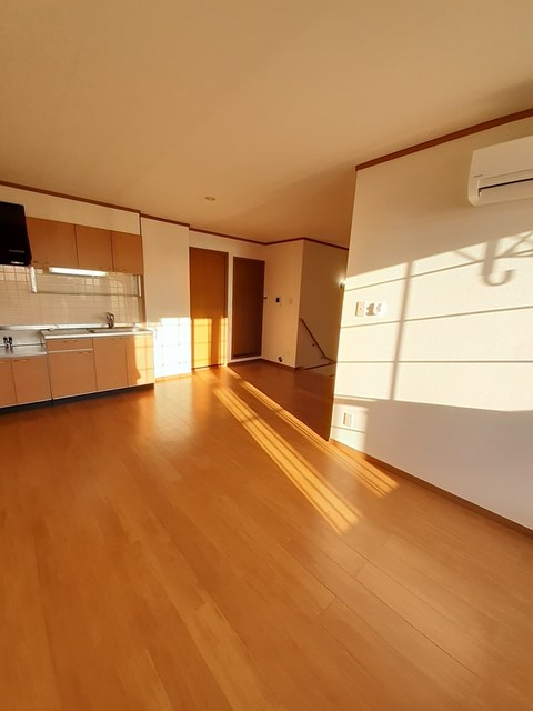 メゾン・スカイ・マム　Ｃ リビング